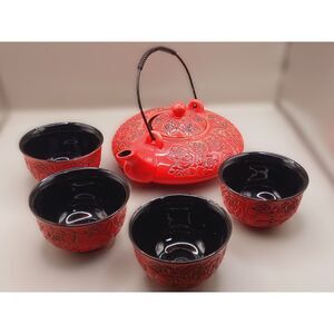 Wing Hop Fung Teas Gift Set Red and Black Roses Ceramic Tea Service for 4